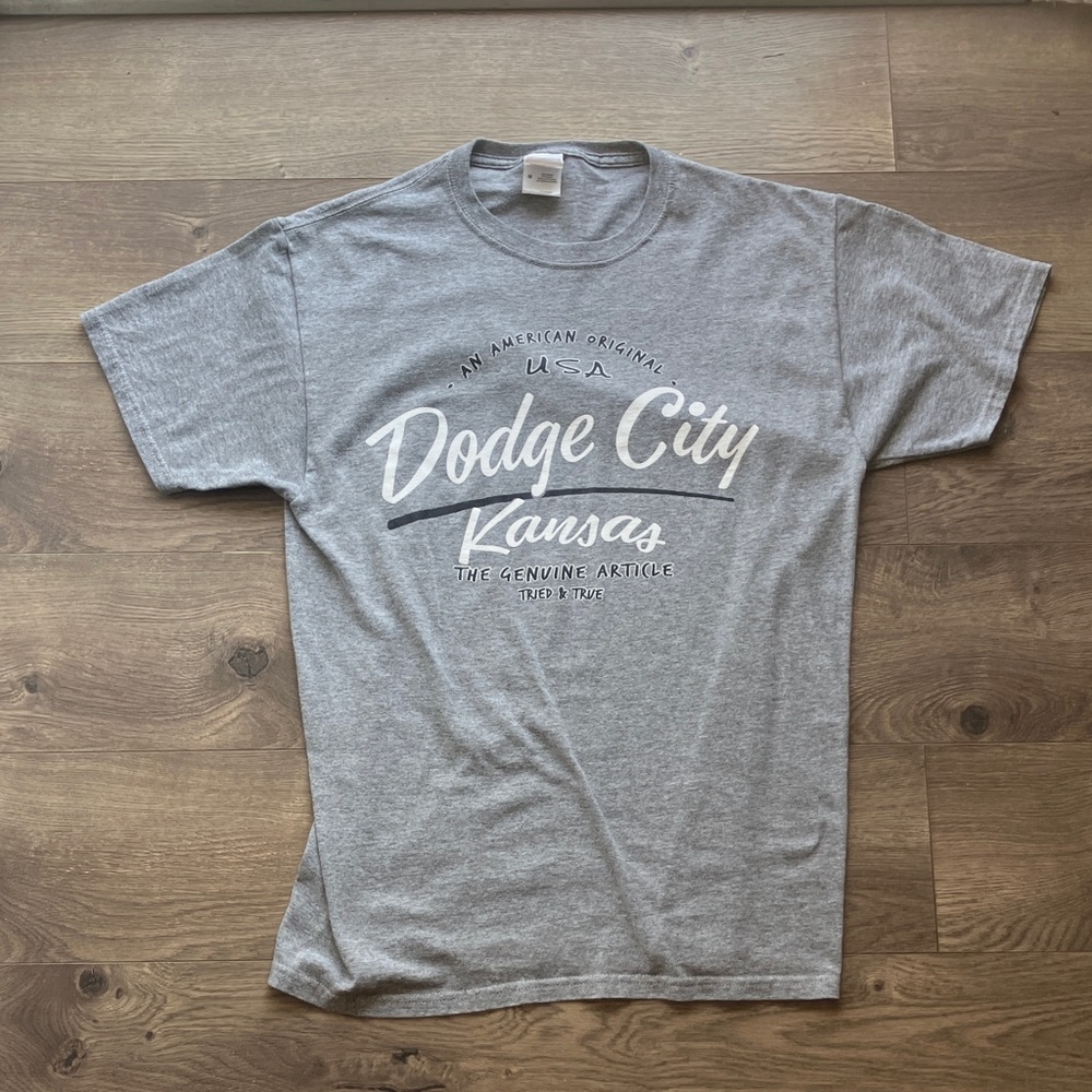 Gray Dodge City Kansas Men's T-Shirt